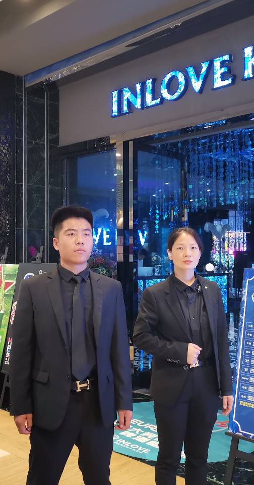 黄师傅工作生活照2