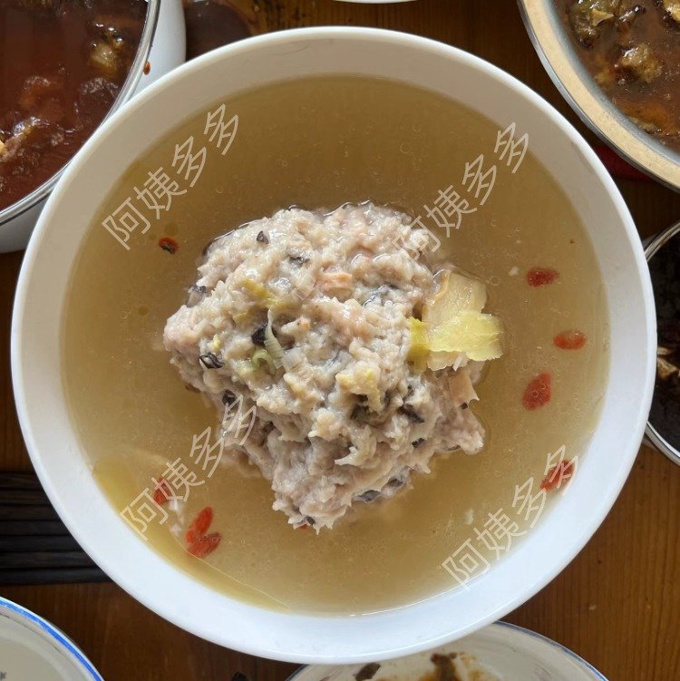 魏阿姨工作生活照3