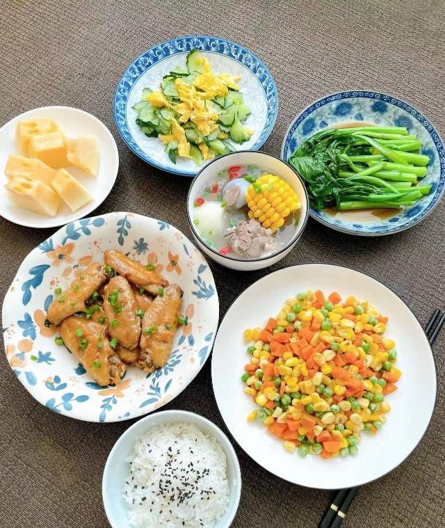 崔阿姨工作生活照8