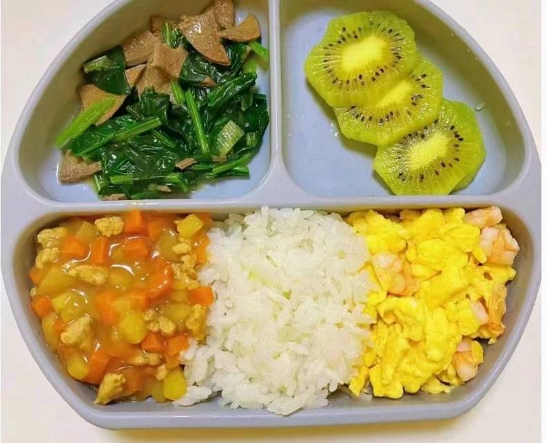 周阿姨工作生活照12