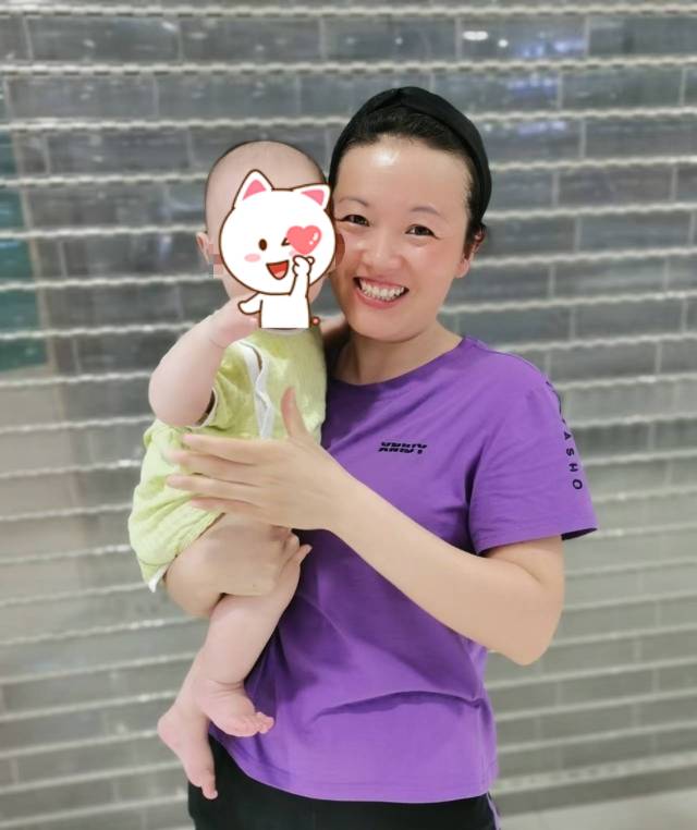季阿姨工作生活照2