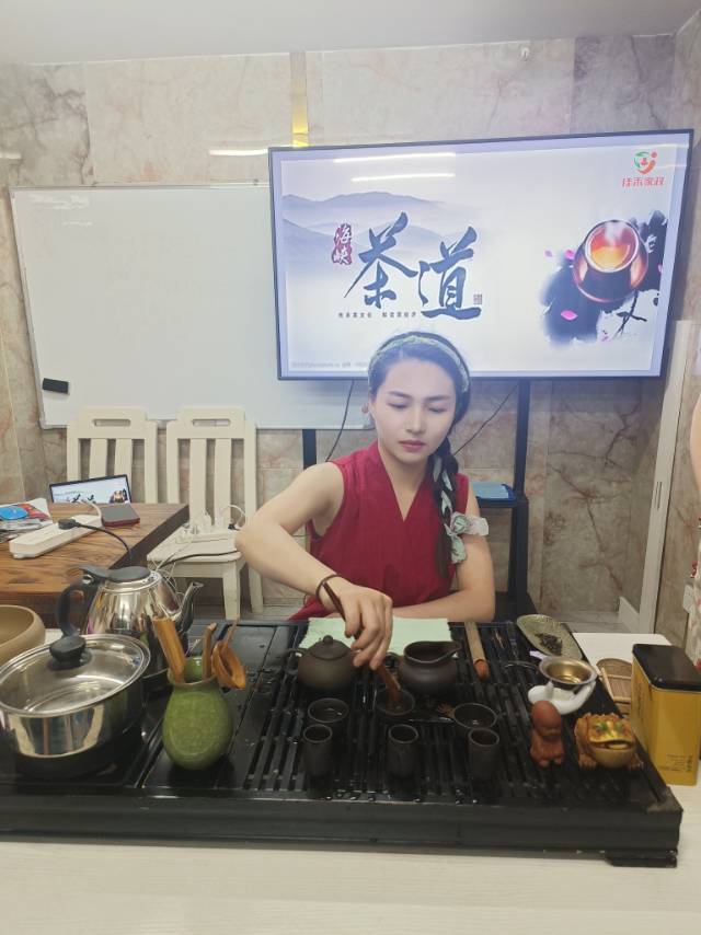 管阿姨缩略图2