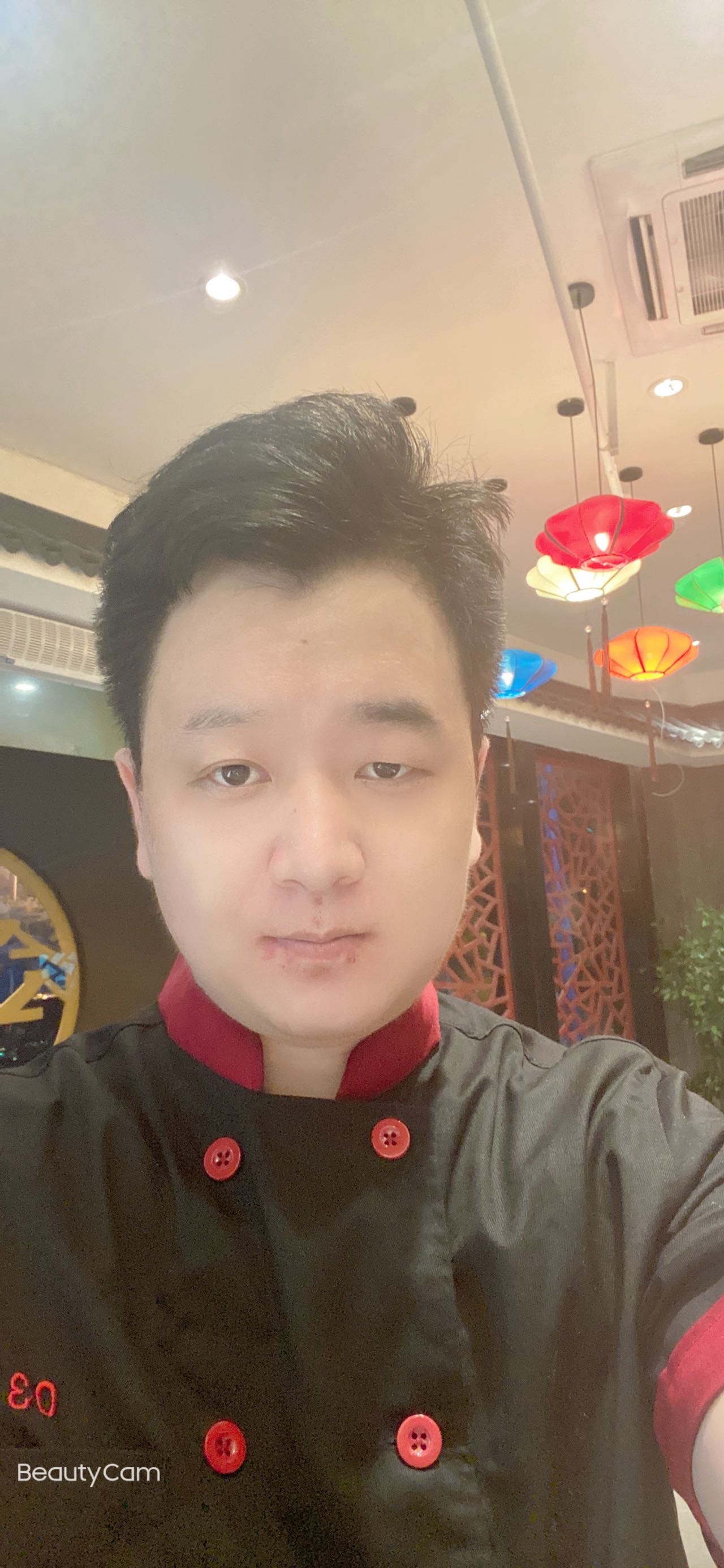 杨师傅工作生活照1