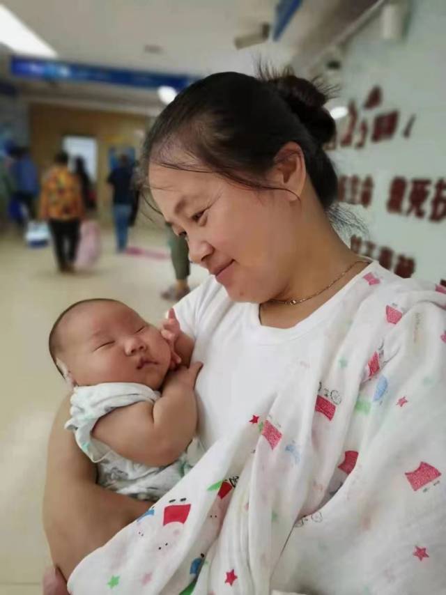瞿阿姨职业证书1
