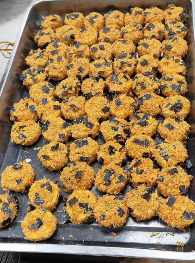 华阿姨工作生活照1