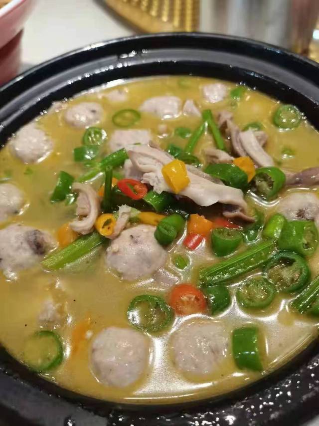华阿姨工作生活照2