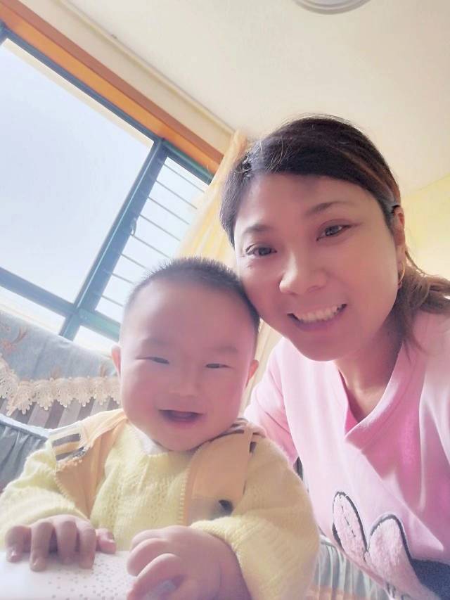 练阿姨公开照片