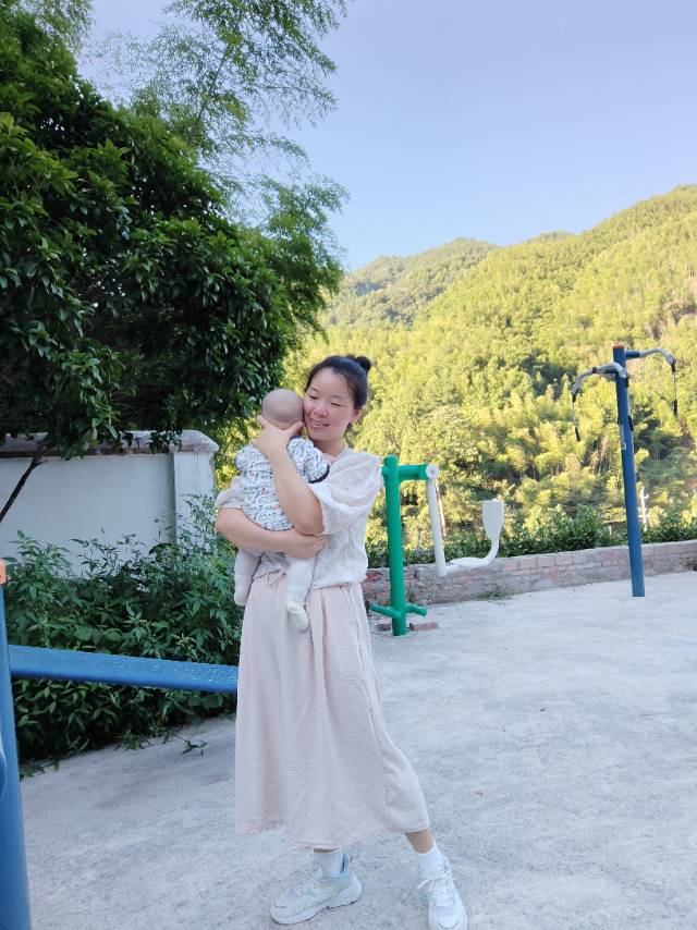 刘阿姨缩略图2