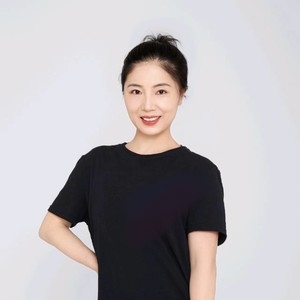 涉外、欧洲🇪🇺育婴师、月嫂蔡阿姨公开照片