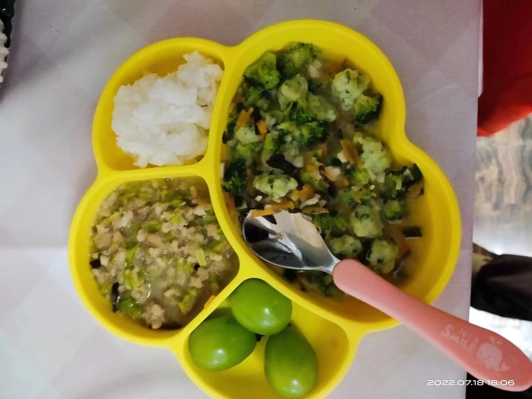 卞阿姨工作生活照9