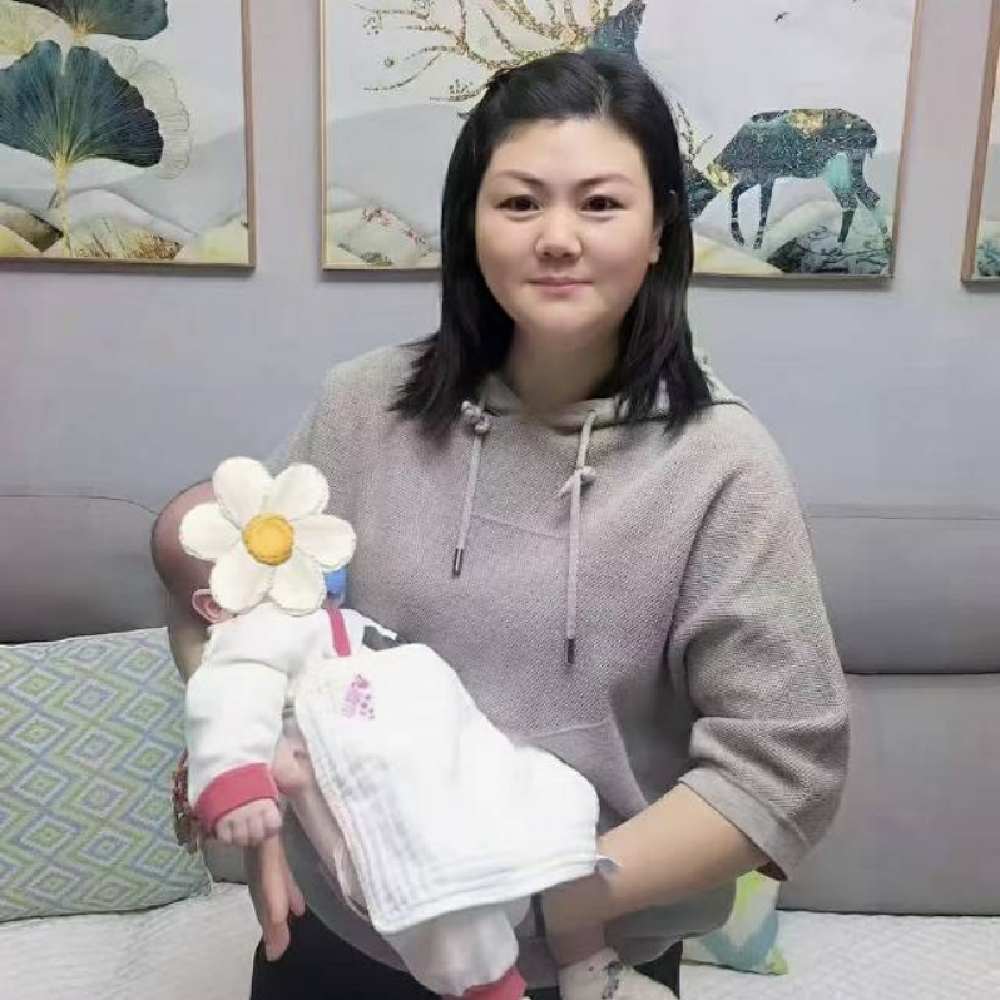 上海、上海市育婴师郑阿姨公开照片
