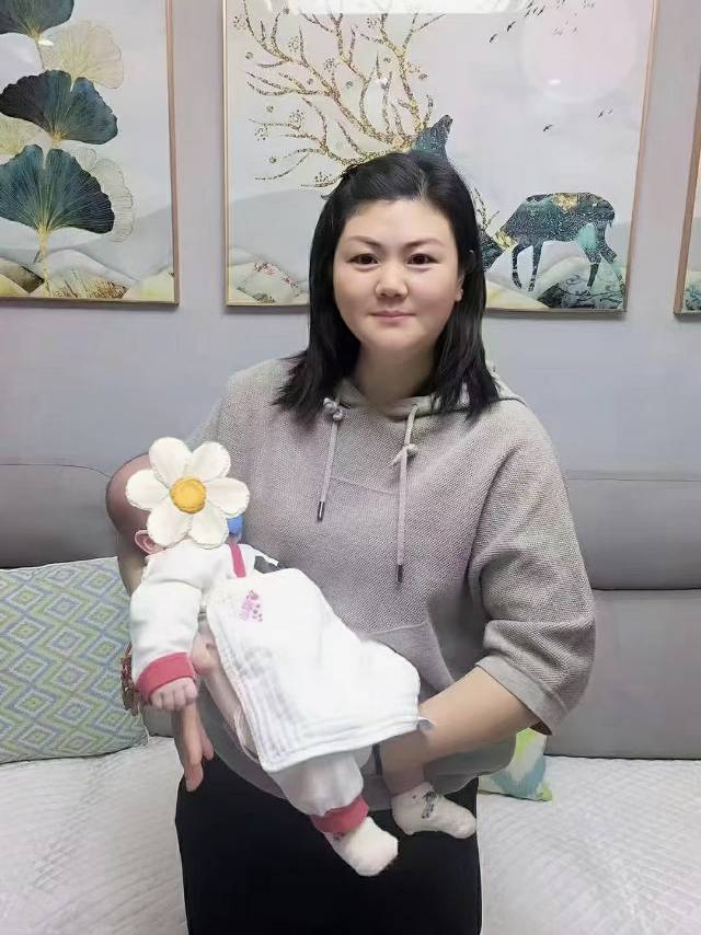 郑阿姨工作生活照2