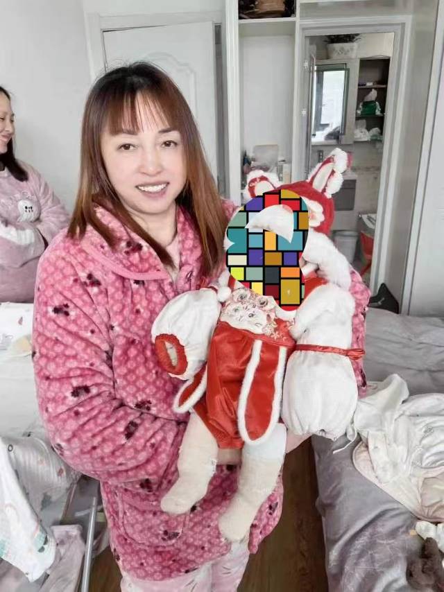 周阿姨工作生活照4