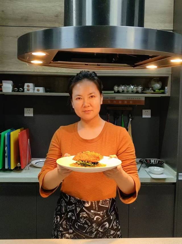 郎阿姨工作生活照8