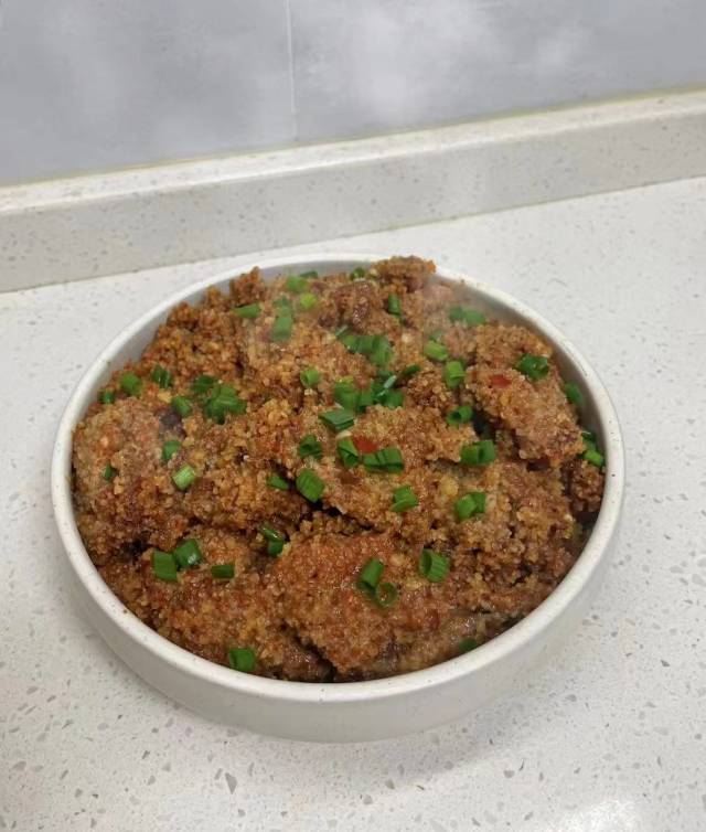 田阿姨工作生活照7