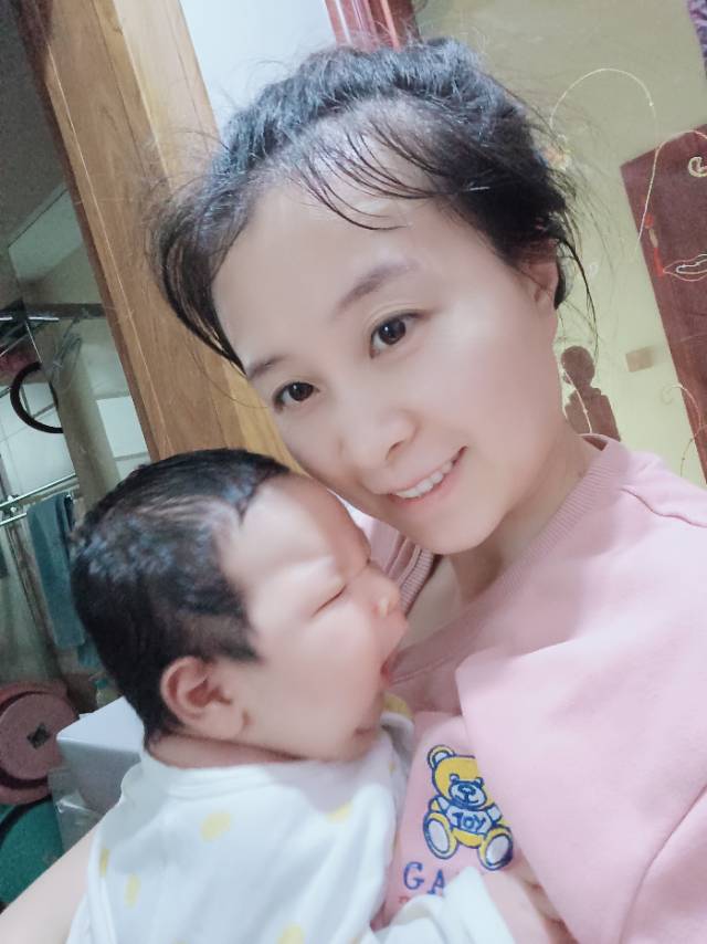 邵阿姨工作生活照4