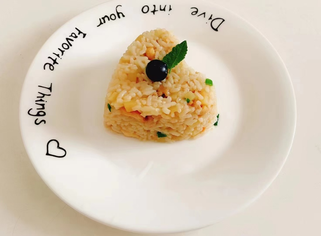 谷阿姨工作生活照3