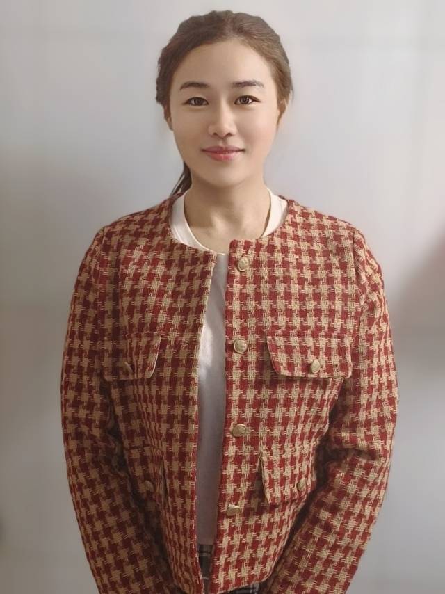 朱阿姨工作生活照2