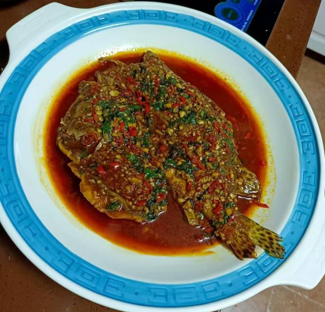 凌阿姨工作生活照2