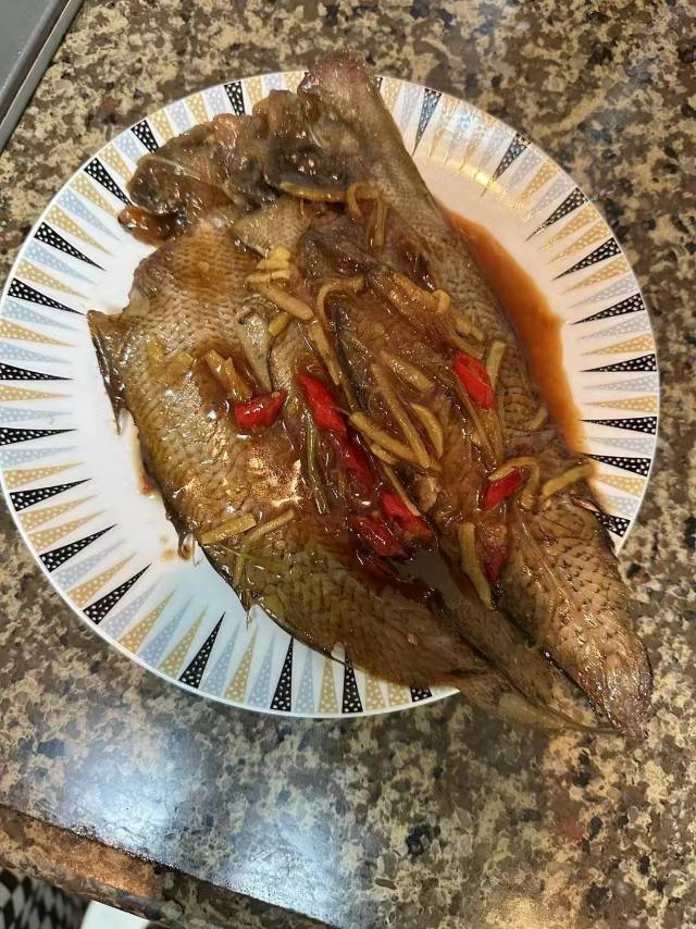 王阿姨工作生活照2