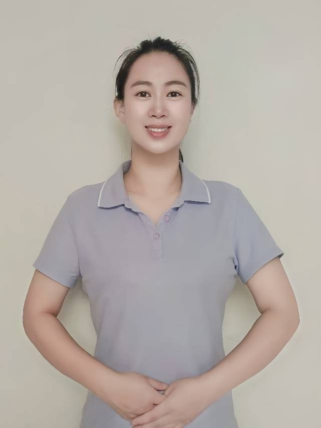 蒋阿姨工作生活照1