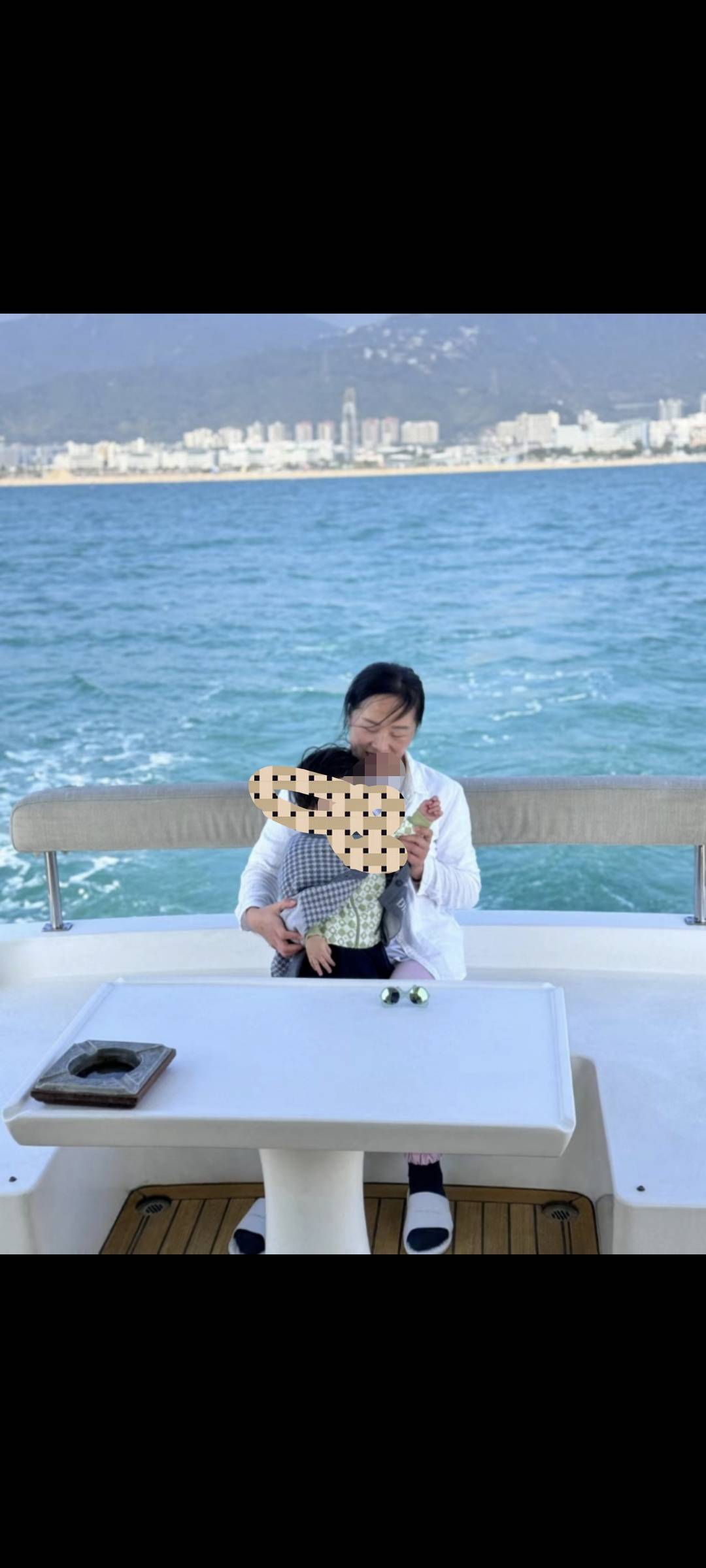 李阿姨工作生活照1