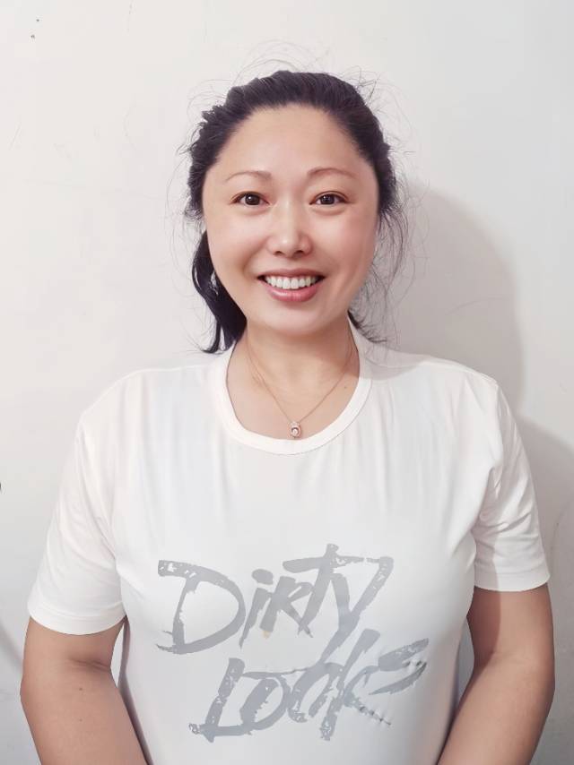 李阿姨工作生活照2
