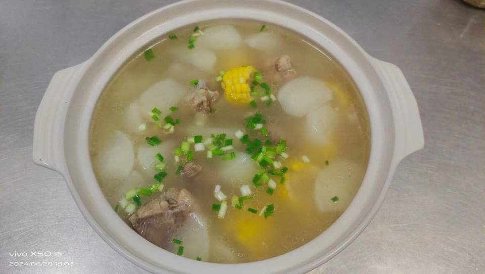徐阿姨工作生活照3