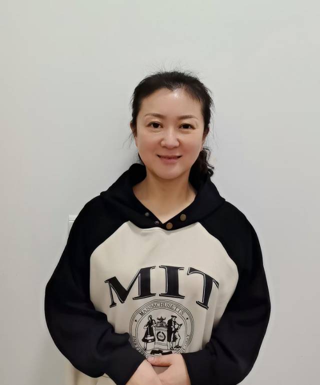 上海、上海市育婴师龙阿姨公开照片