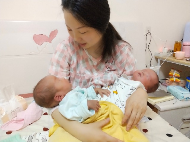 余阿姨缩略图2