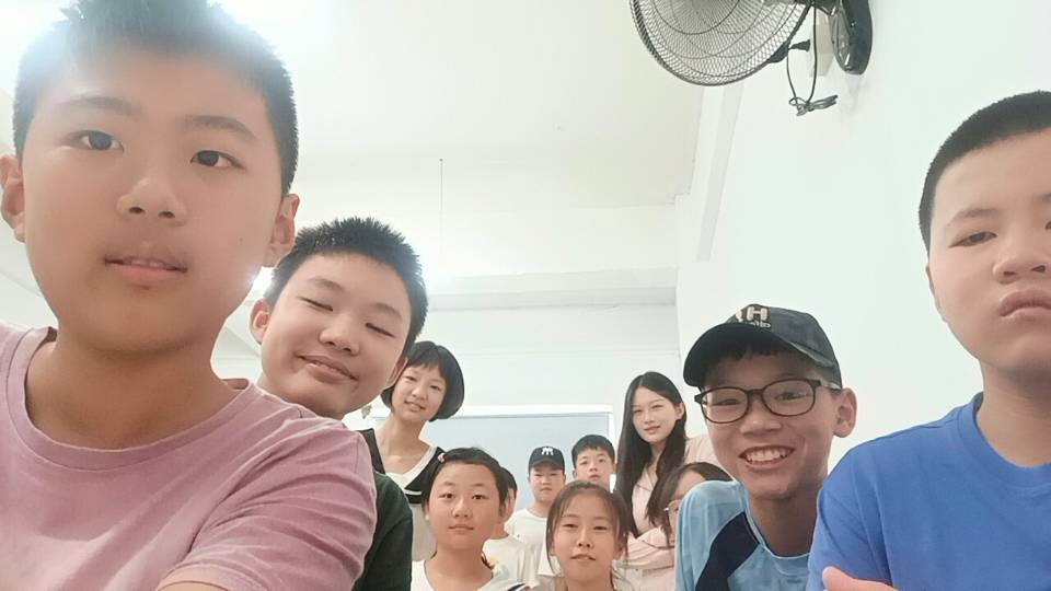 尹阿姨工作生活照1