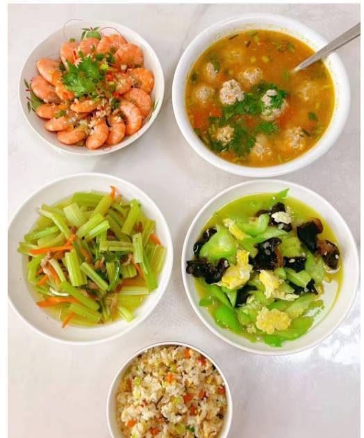 曾阿姨工作生活照8