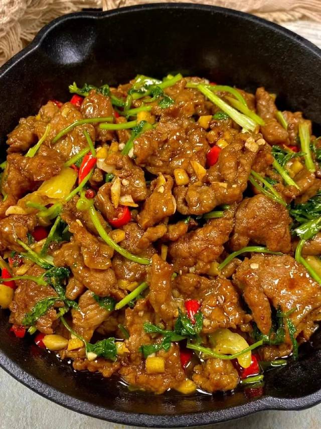 陆阿姨工作生活照5