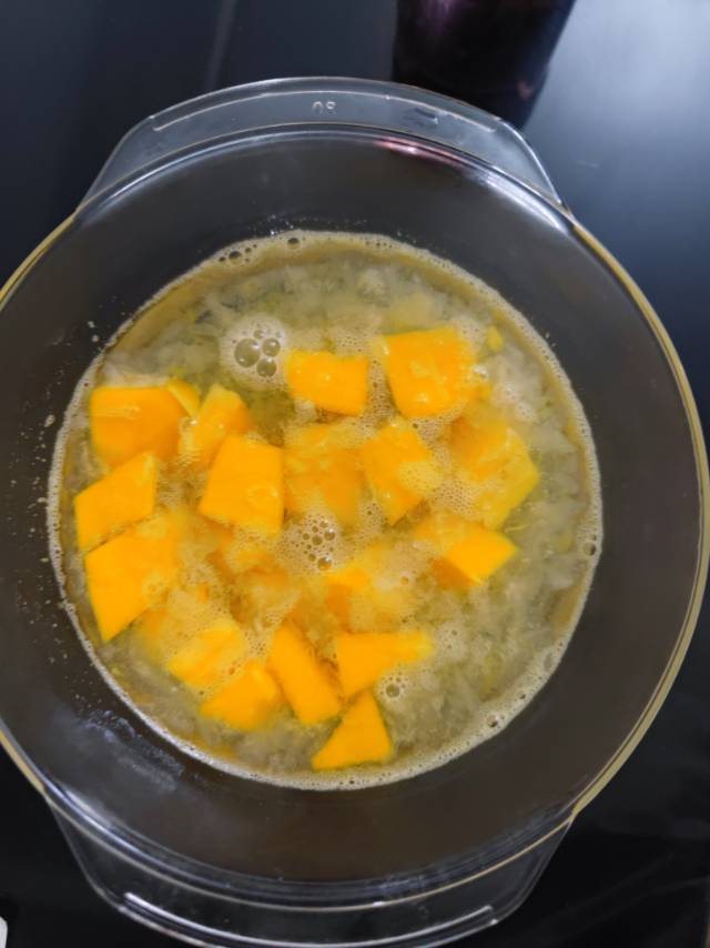 盛阿姨工作生活照8