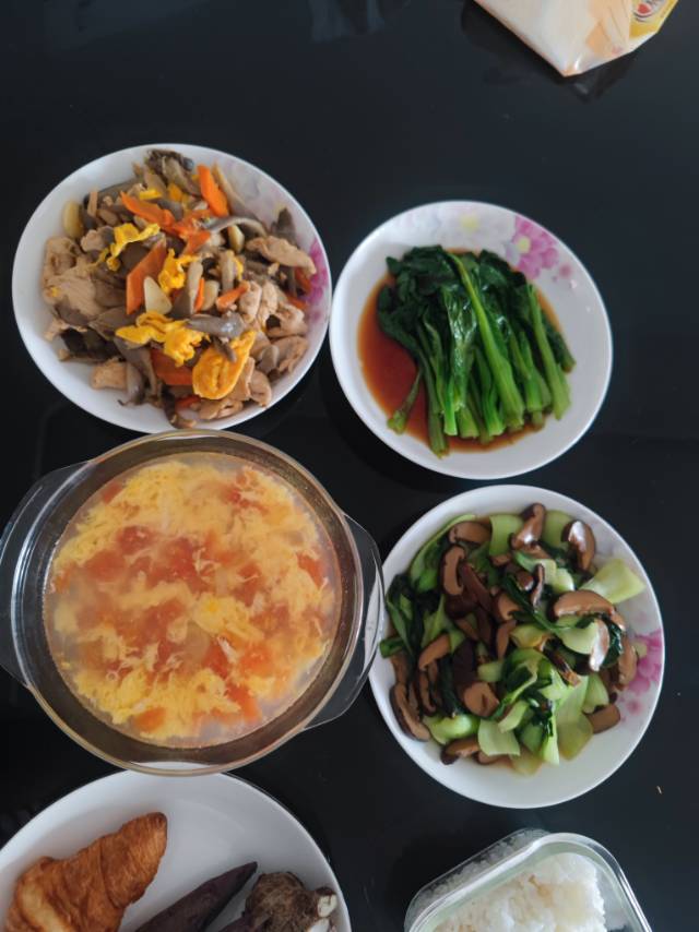 盛阿姨工作生活照6