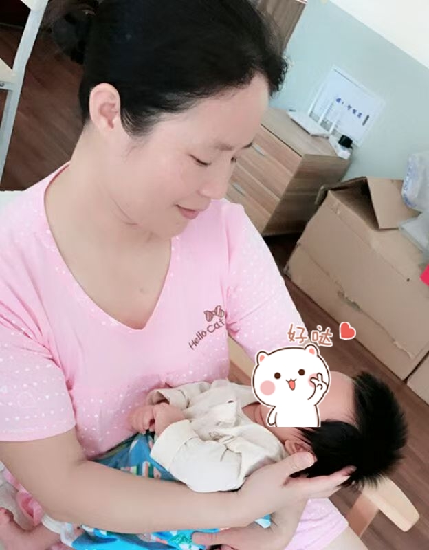 潘阿姨工作生活照1