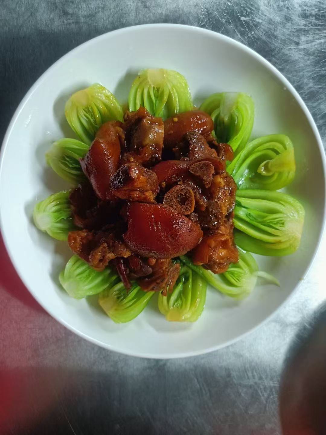 吴阿姨工作生活照2