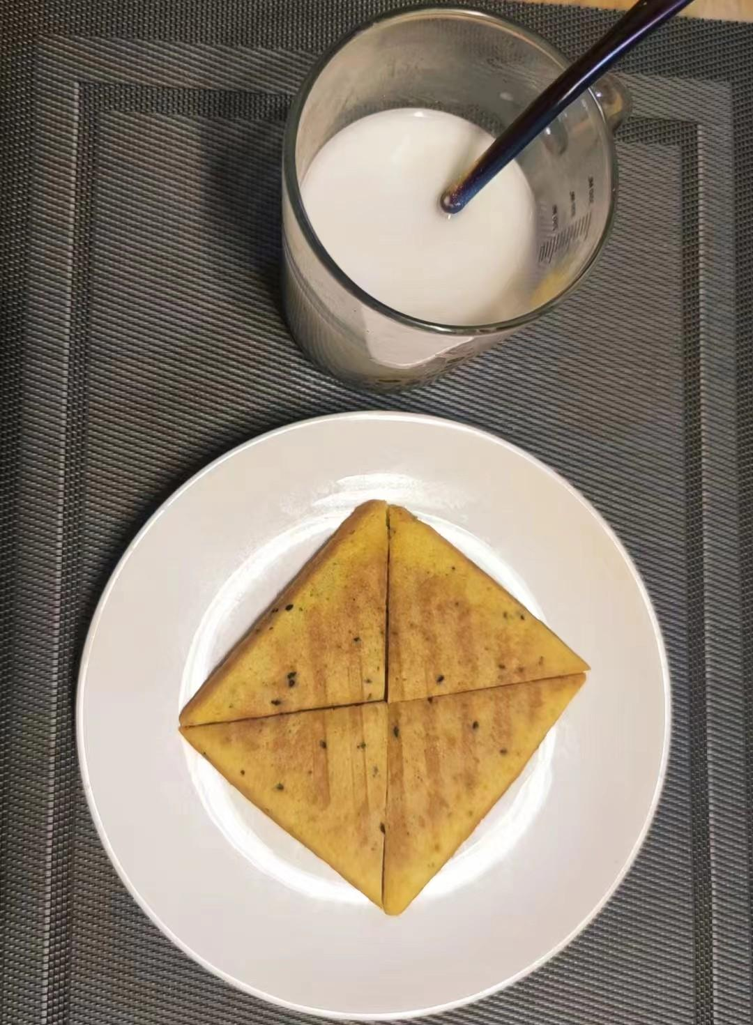 周阿姨工作生活照3