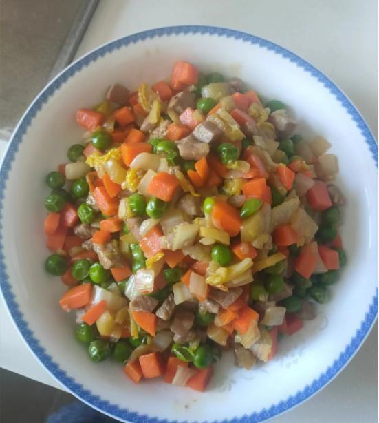 周阿姨工作生活照4