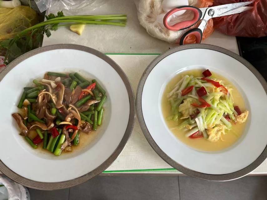 杨阿姨工作生活照3