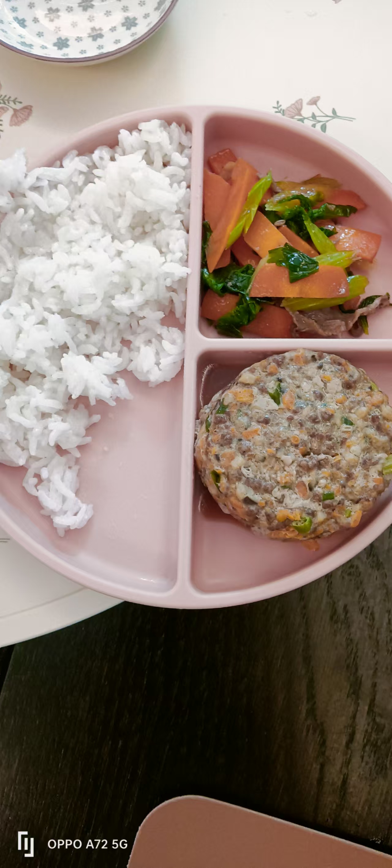 李阿姨工作生活照3