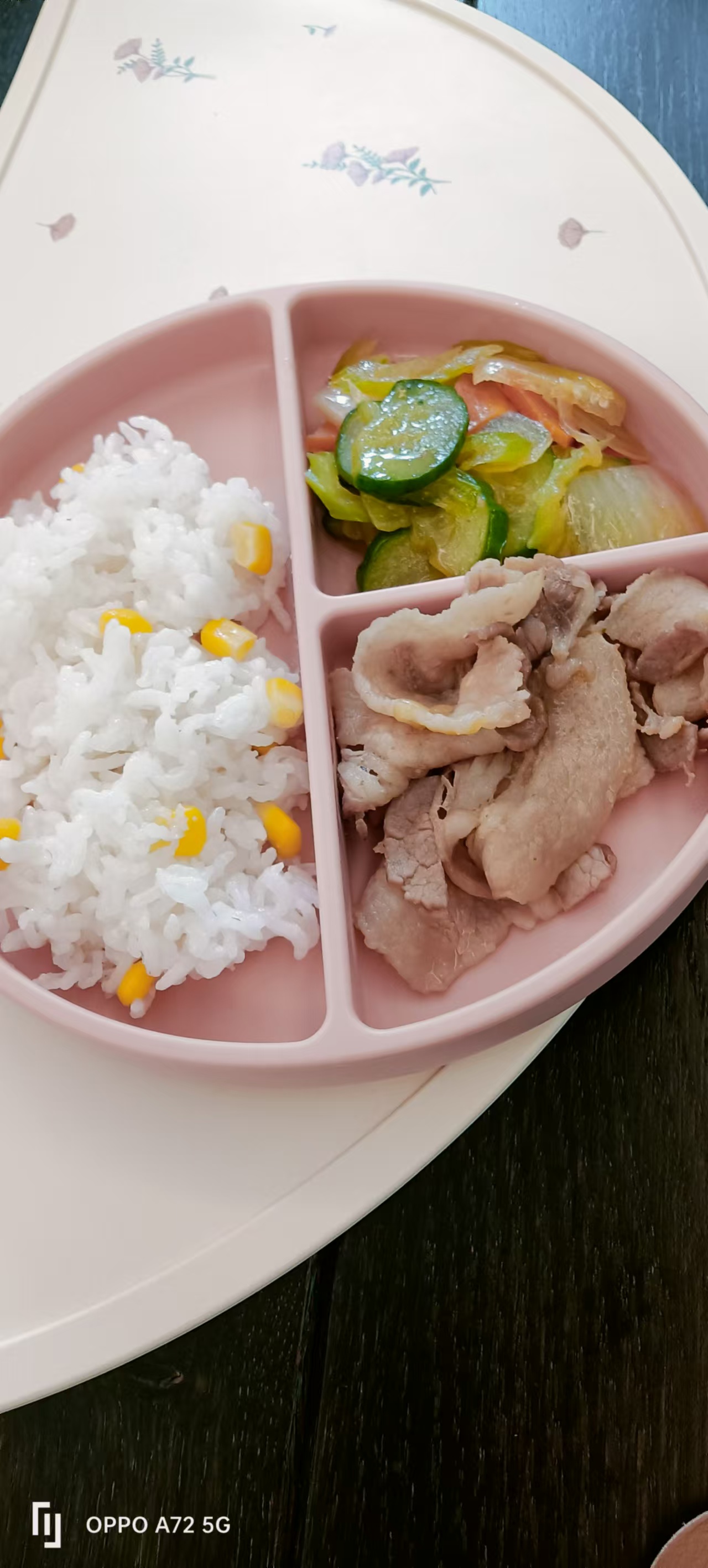 李阿姨工作生活照1