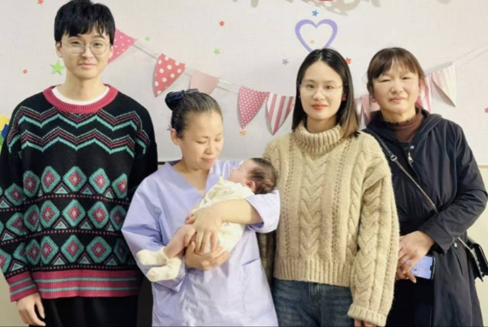 潘阿姨公开照片