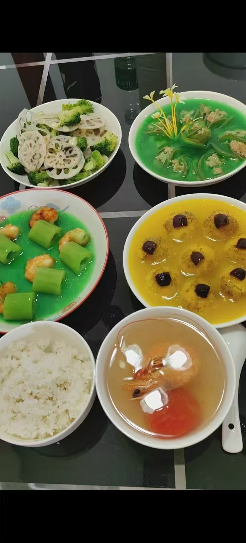葛阿姨工作生活照5