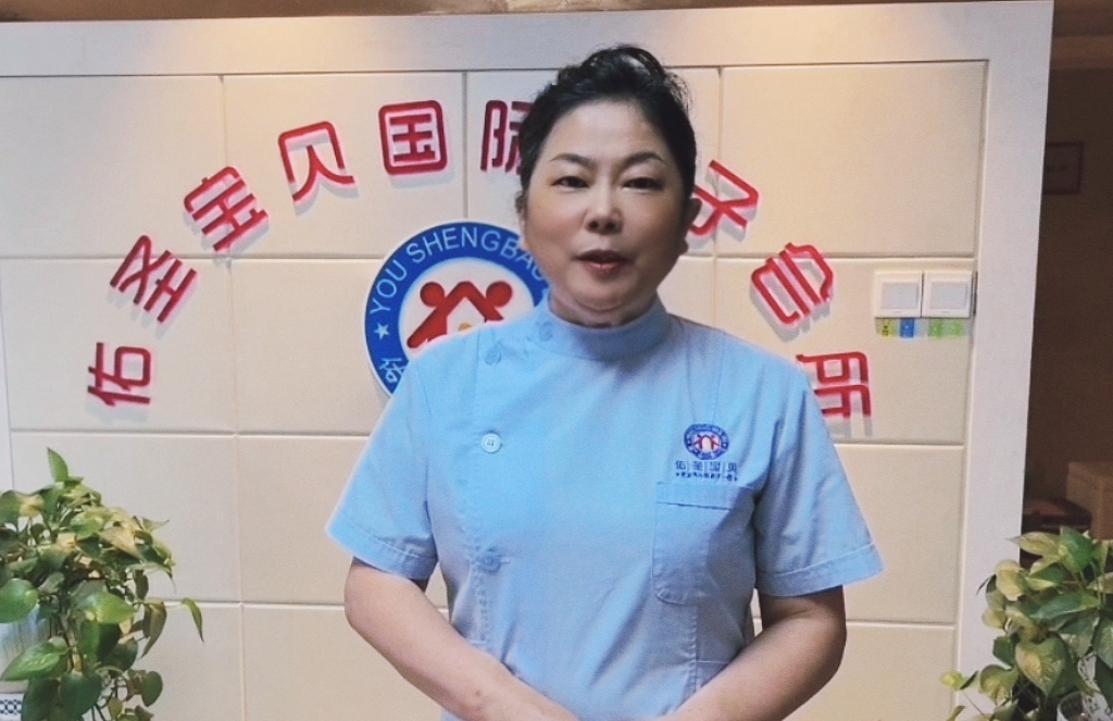 梁阿姨工作生活照2