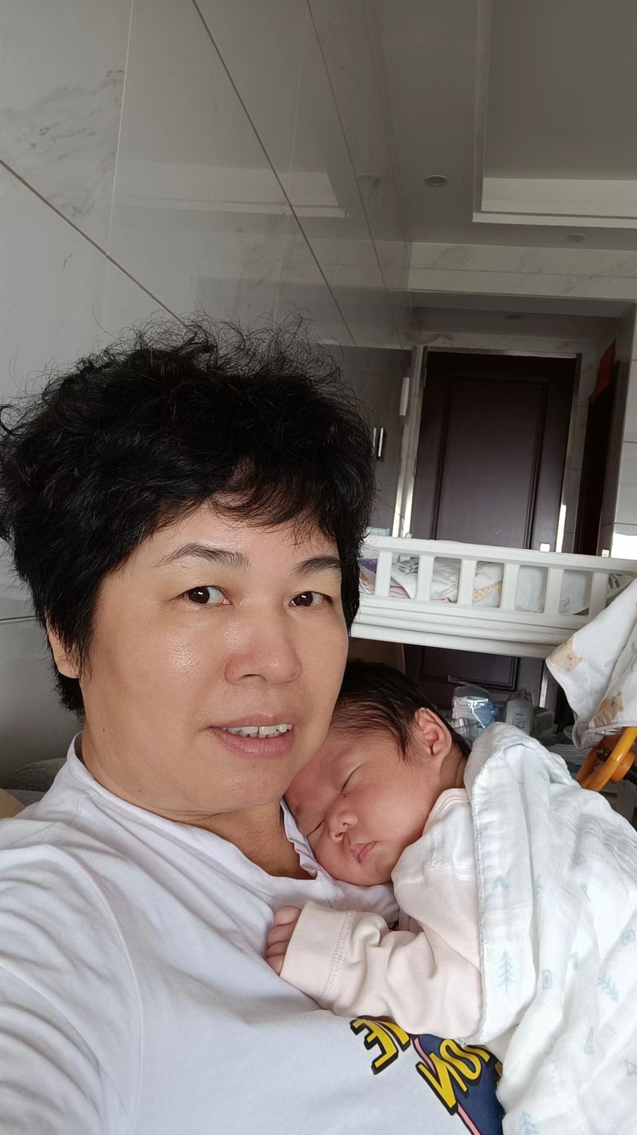 涉外、加拿大🇨🇦育婴师、月嫂易阿姨公开照片