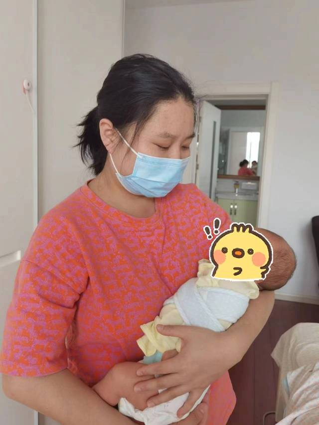 刘阿姨工作生活照3