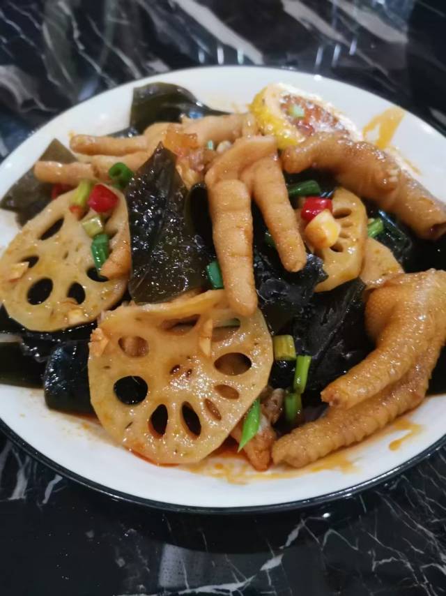 李阿姨工作生活照12