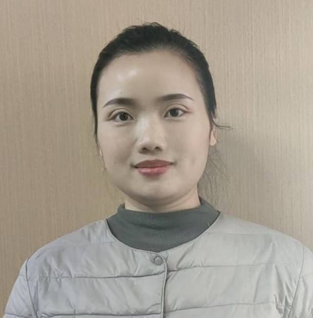 钱阿姨工作生活照8