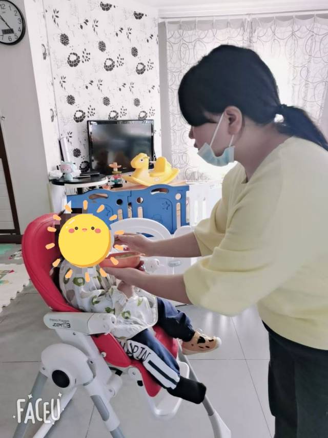 彭阿姨工作生活照11
